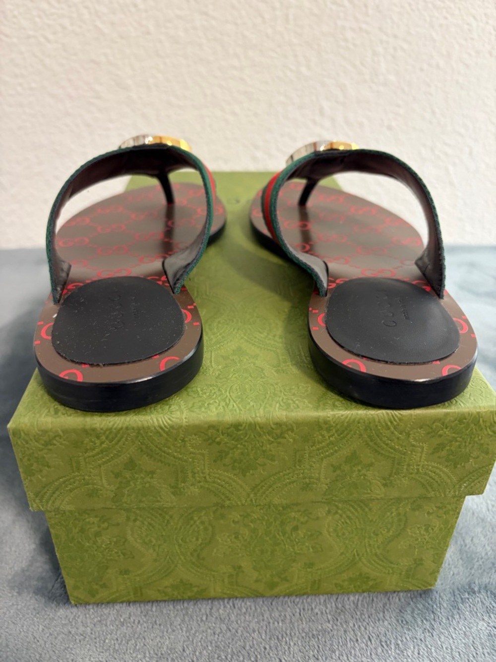 Brand New Women’s Gucci GG Thong Interlocking G Sandals Sz 35 (US 5) - Picture 4 of 9